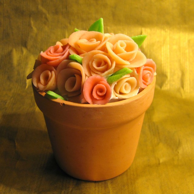 marzipan-roses